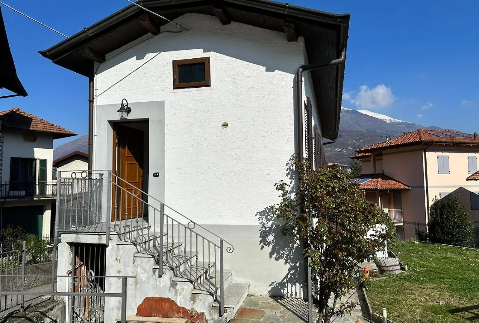 Piccola Luna Menaggio 0*,  Italia